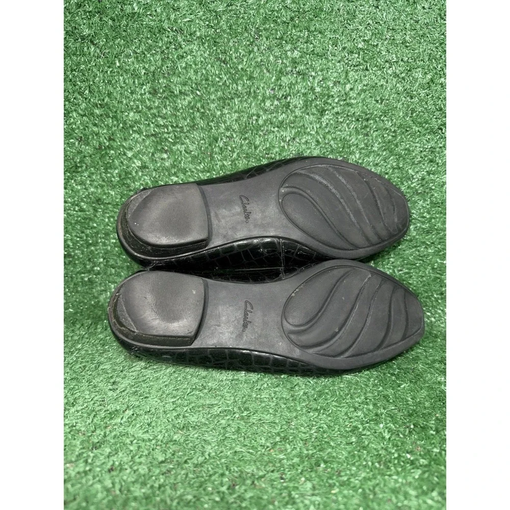 Clarks Everyday Loafers Womens Size 7 M Black Croc Patent Leather Casual Comfort